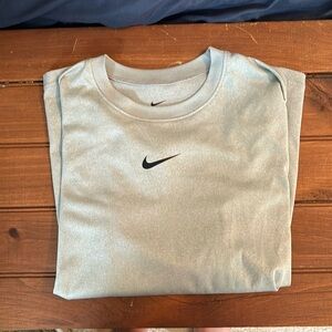 Boys Nike layering Long sleeve t shirt